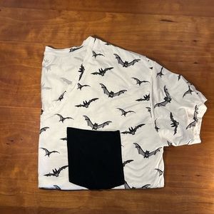 Women’s Relaxed V-Neck in Bats